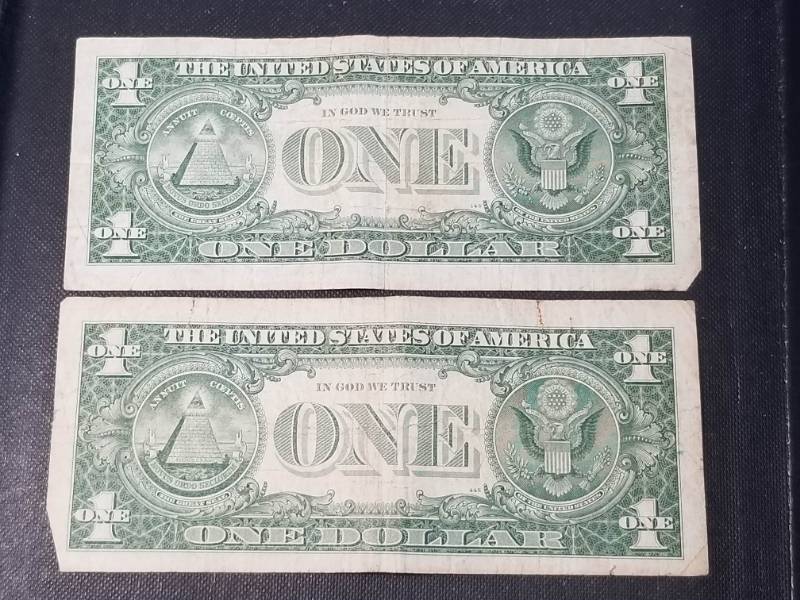 GROUP OF 2 US FEDERAL RESERVE $1 BLUE SEAL SILVER CERTIFICATES