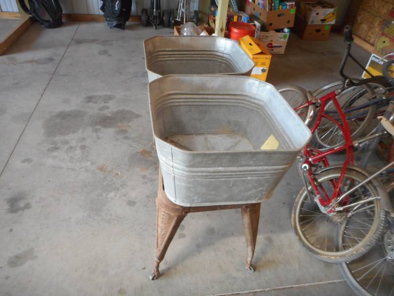 lot 58 image: Reeves Washstand Base with 2 Metal Tubs