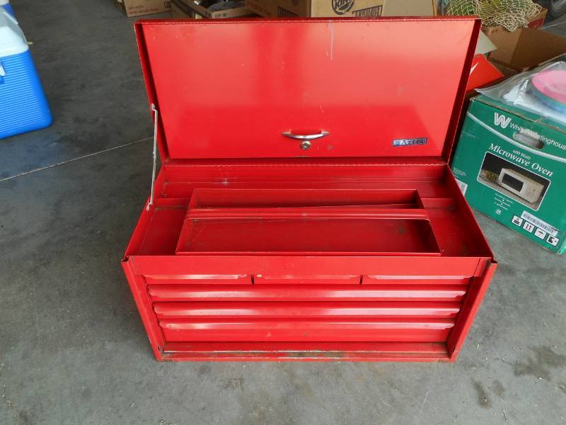 lot 56 image: Red Aztec Metal Toolbox