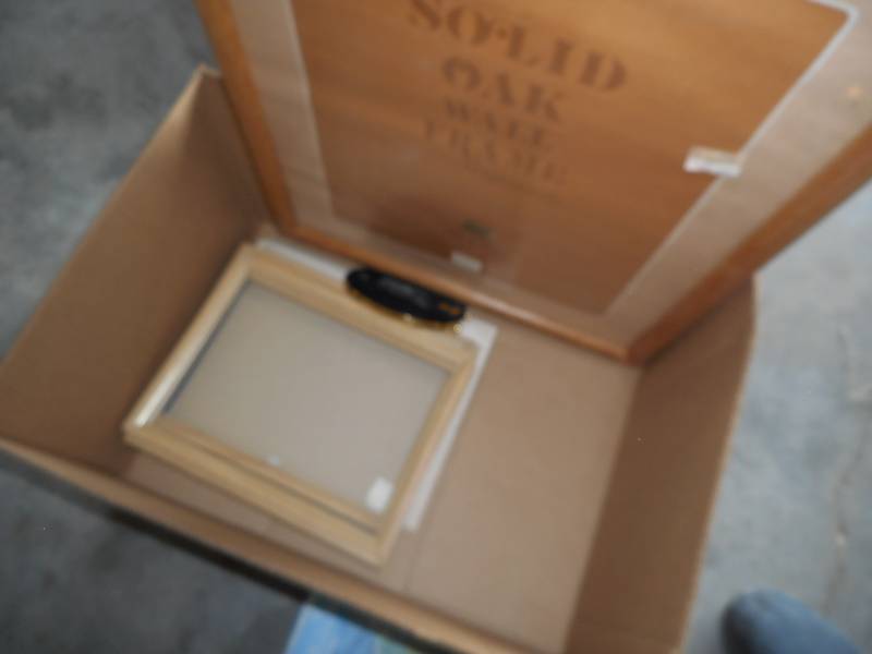 lot 26 image: Box of Assorted Frames & Albums