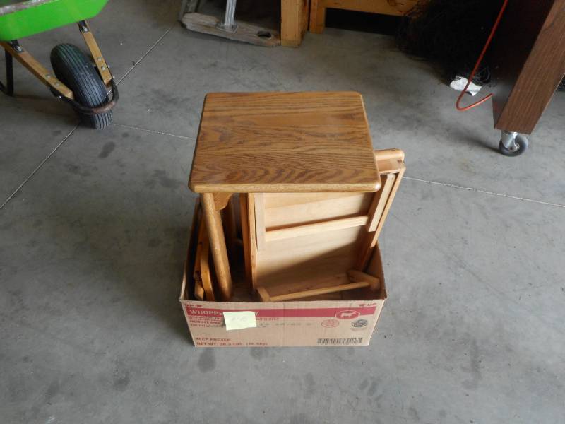 lot 40 image: Box of Assorted Stands & Trays