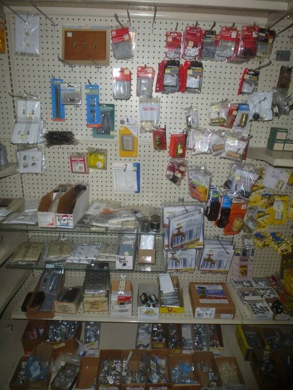 lot 15 image: Electrical Staples, Conduit Straps