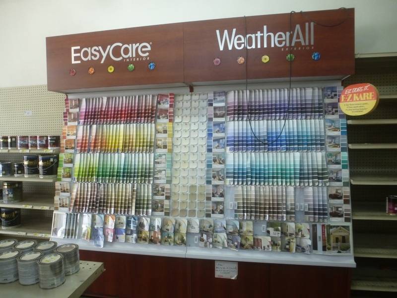 lot 36 image: Weather All Paint Chip Rack