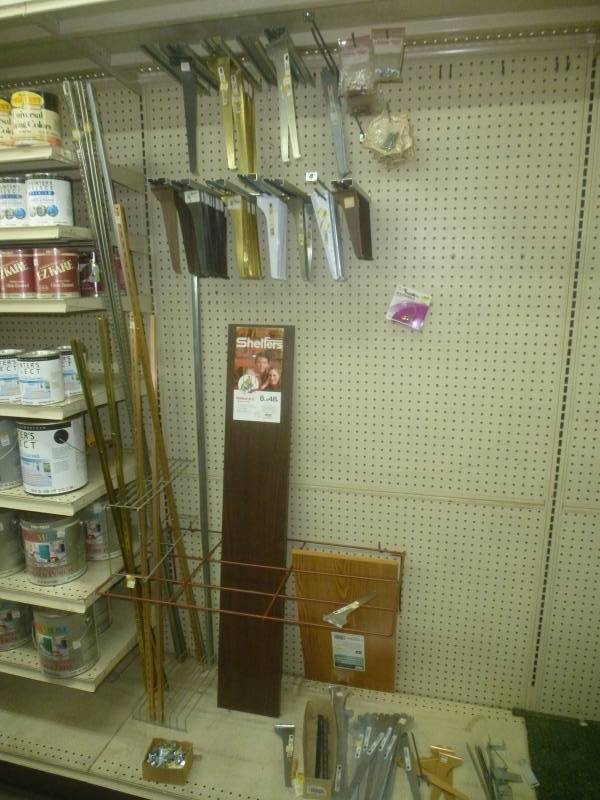 lot 39 image: Steel Shelf Brackets
