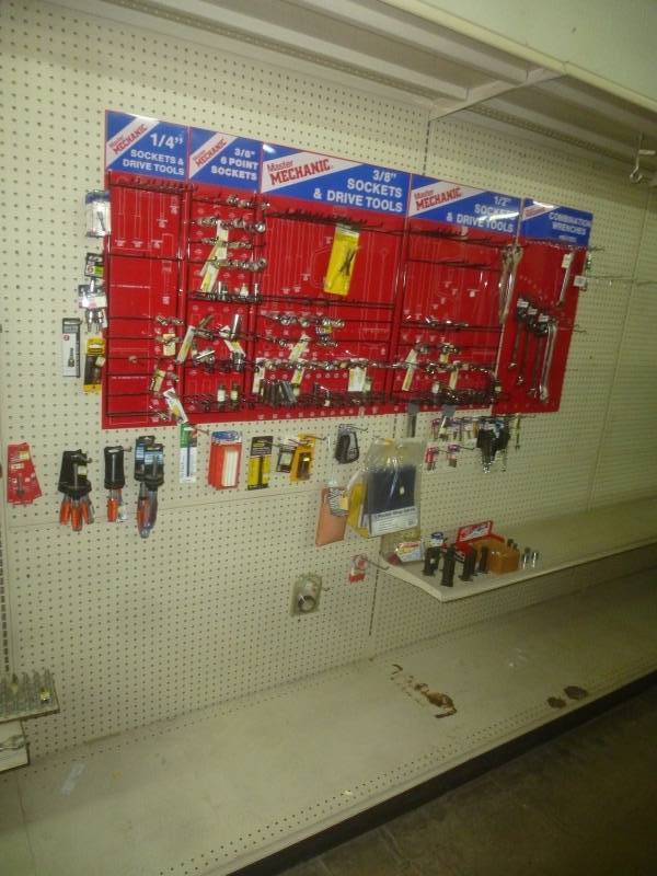 lot 43 image: Master Mechanic Sockets
