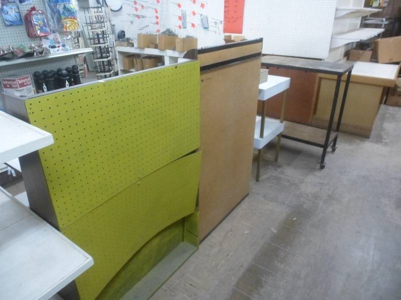 lot 143 image: Rolling Cart & 2 Shelf Units