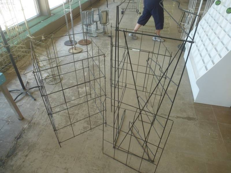 lot 149 image: Wire Display Rack Black