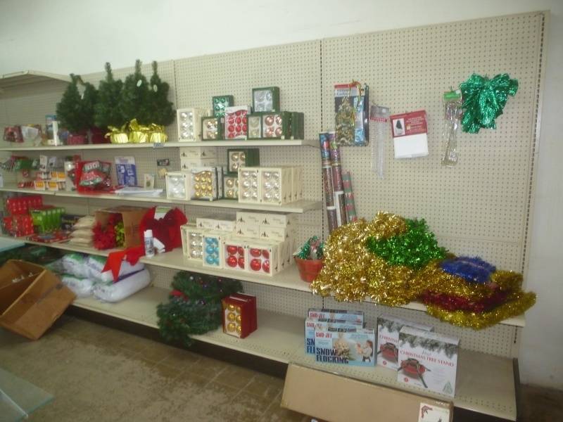lot 127 image: Side Wall Shelf Unit Lozier Brand
