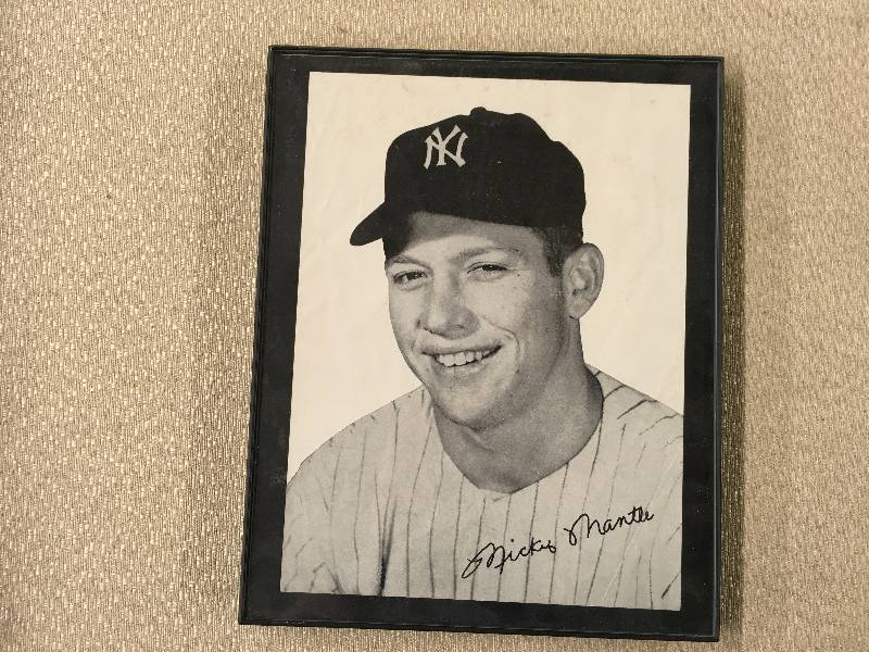 lot 538 image: Mickey Mantle Vintage Photograph