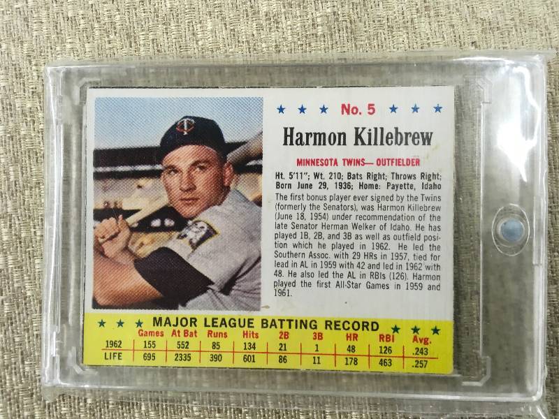lot 555 image: 1963 Harmon Killebrew Cereal Box Card