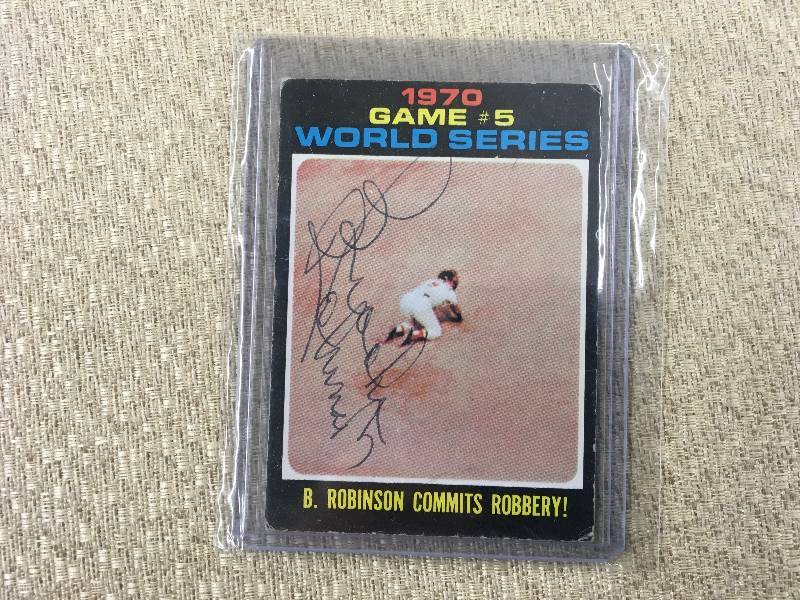 lot 573 image: Hand Signed Brooks Robinson Card