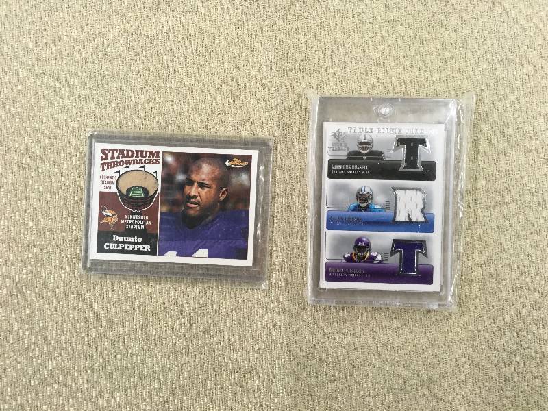 lot 583 image: 2 Minnesota Vikings Relic Cards