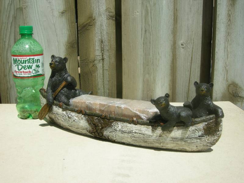 lot 35 image: Bears in Canoe Domino Set