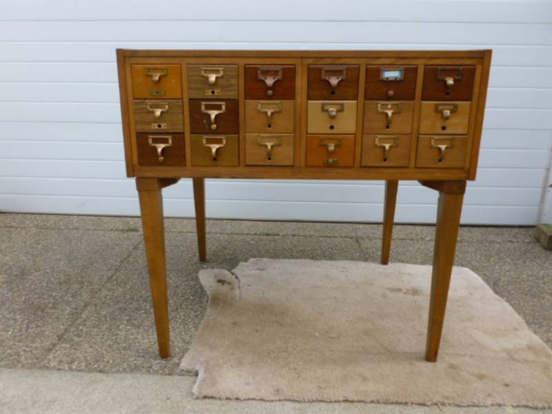 lot 1 image: Vintage Library Index Card Cabinet