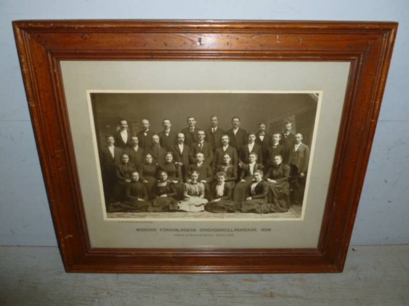 lot 6 image: Antique Picture
