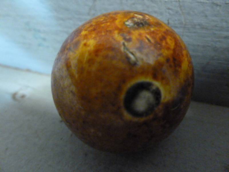 lot 8 image: Vintage Marble