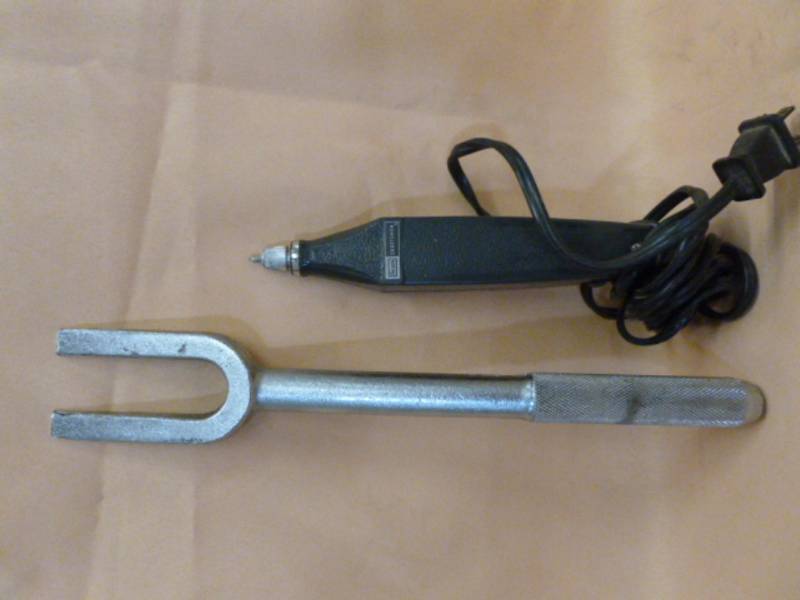 lot 13 image: Specialty Tools