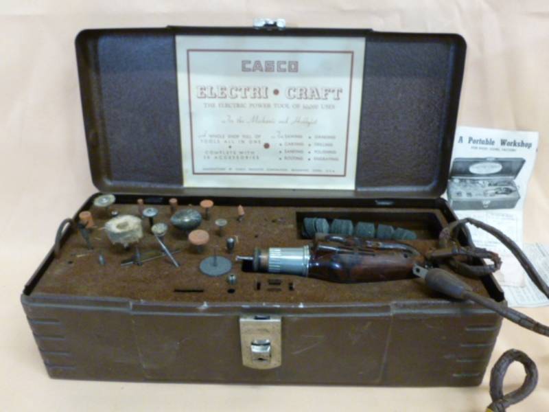 lot 15 image: Vintage Tool Set