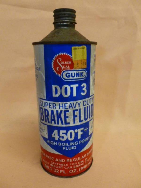 lot 19 image: Vintage Oil Can