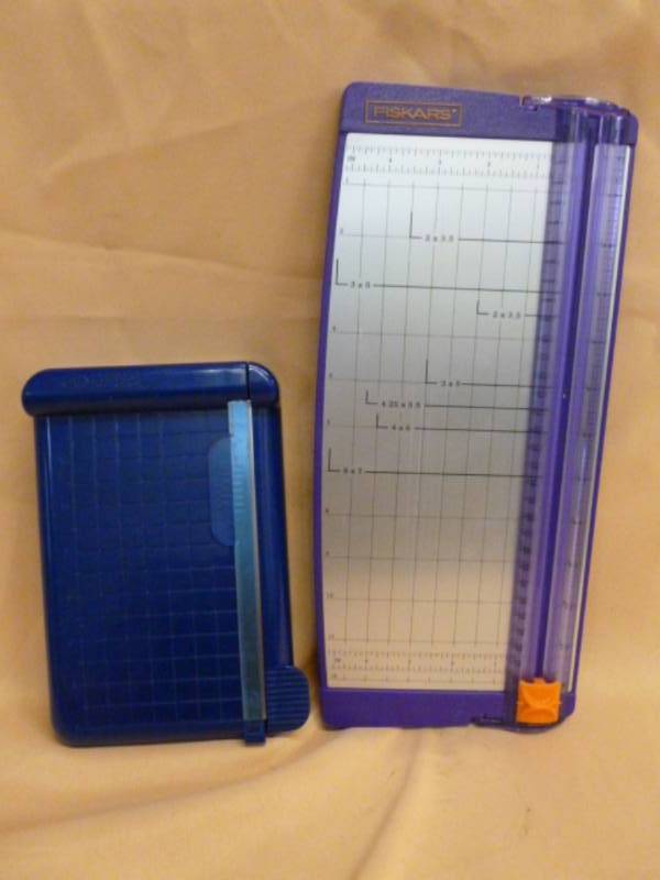 lot 30 image: Paper Cutter