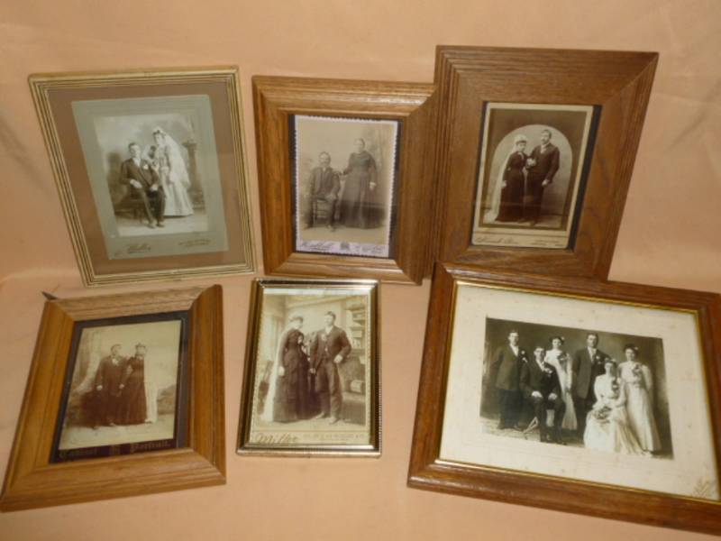 lot 33 image: Antique Pictures