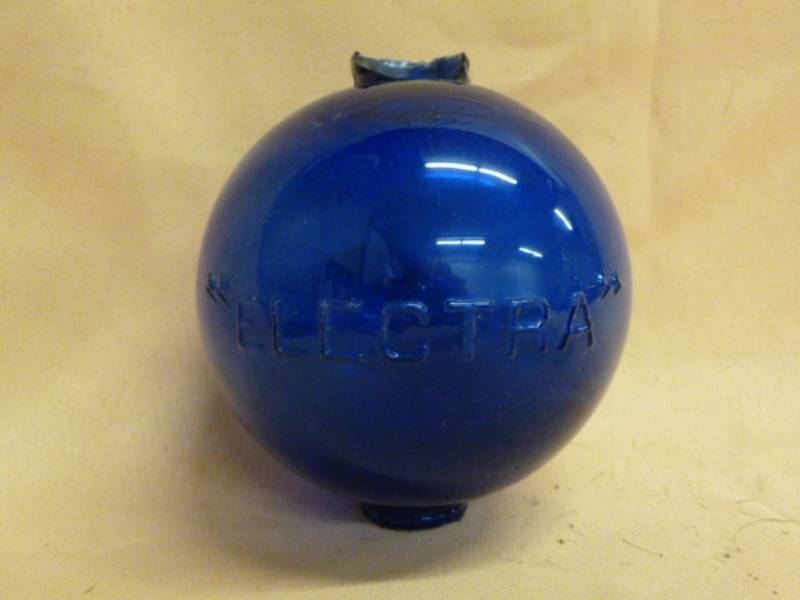 lot 52 image: Antique Lightning Ball