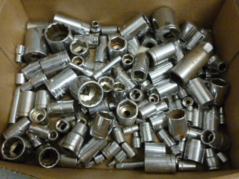 lot 61 image: Sockets