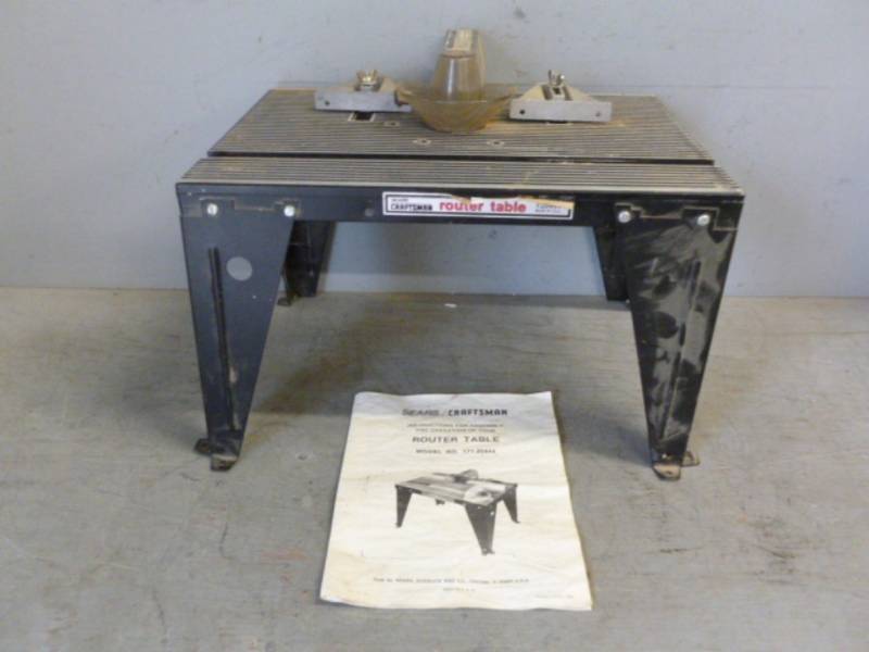 lot 79 image: Router Table