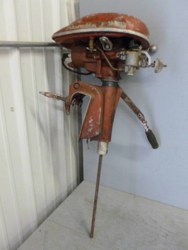 lot 80 image: Vintage Boat Motor