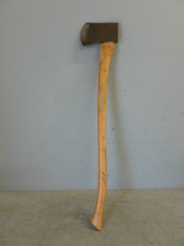 lot 82 image: Ax