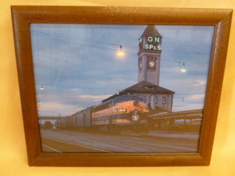 lot 128 image: Locomotive Picture