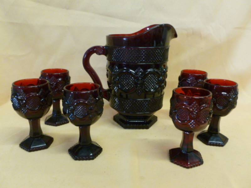 lot 137 image: Vintage Avon Cape Cod
