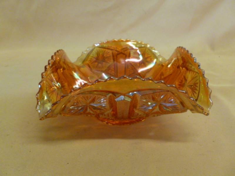 lot 138 image: Vintage Carnival Glass