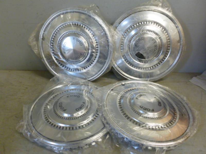 lot 151 image: Vintage Hub Caps