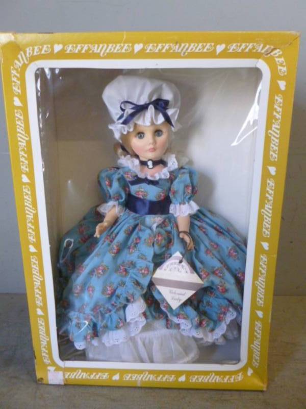 lot 167 image: Vintage Doll