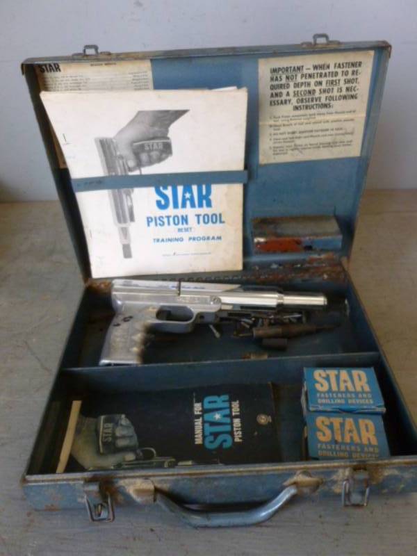 lot 175 image: Vintage Tool