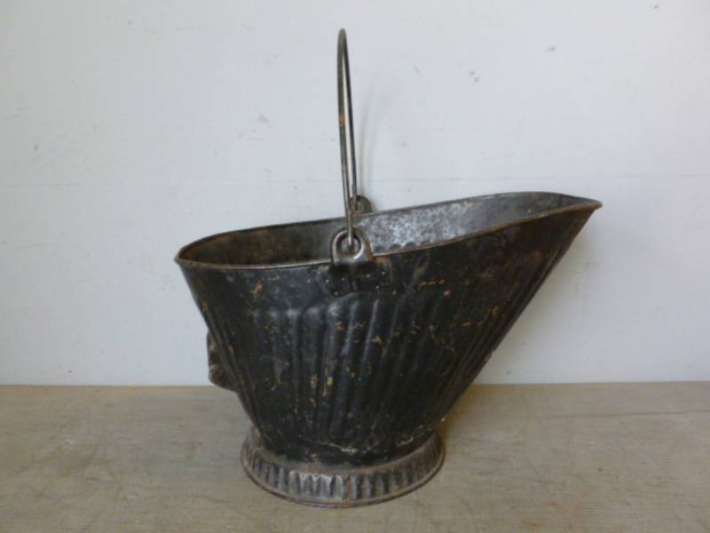 lot 176 image: Vintage Coal Bucket