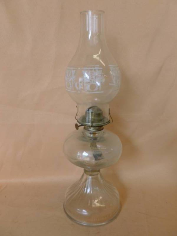 lot 193 image: Vintage Oil Lamp