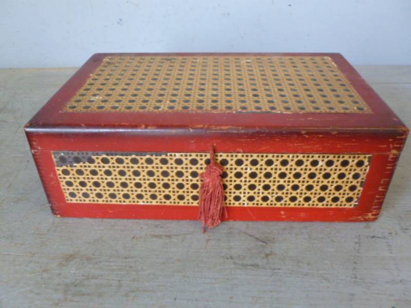 lot 223 image: Vintage Sewing Box