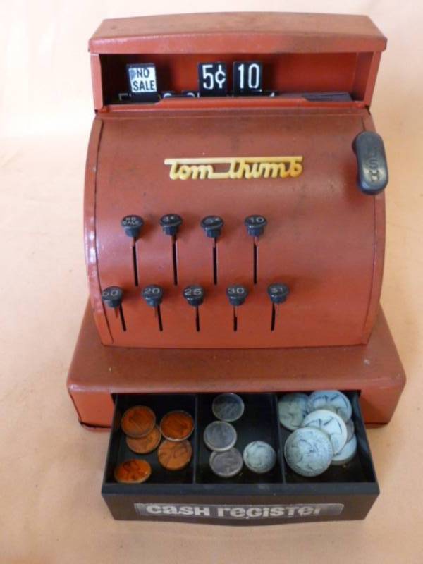lot 230 image: Vintage Toy