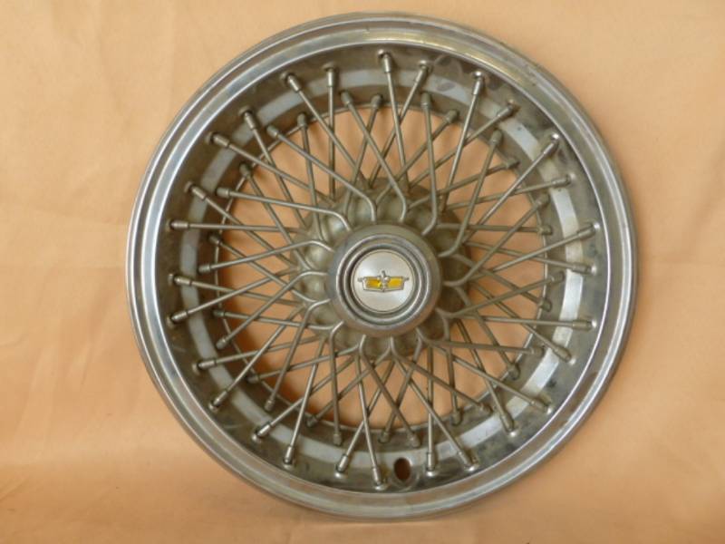 lot 232 image: Vintage Hub Cap