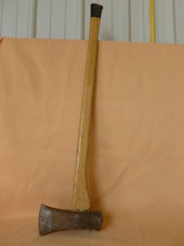 lot 249 image: Splitting Maul
