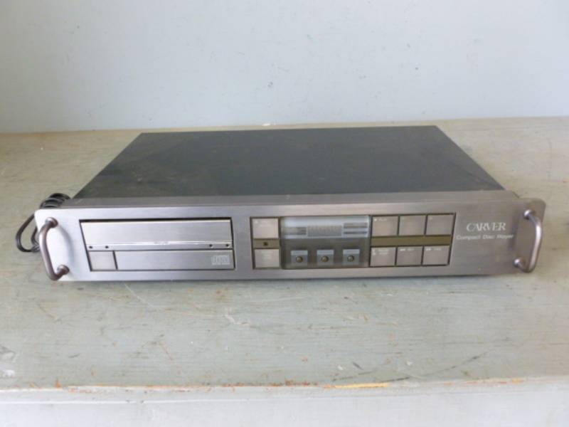 lot 257 image: Carver Electronics