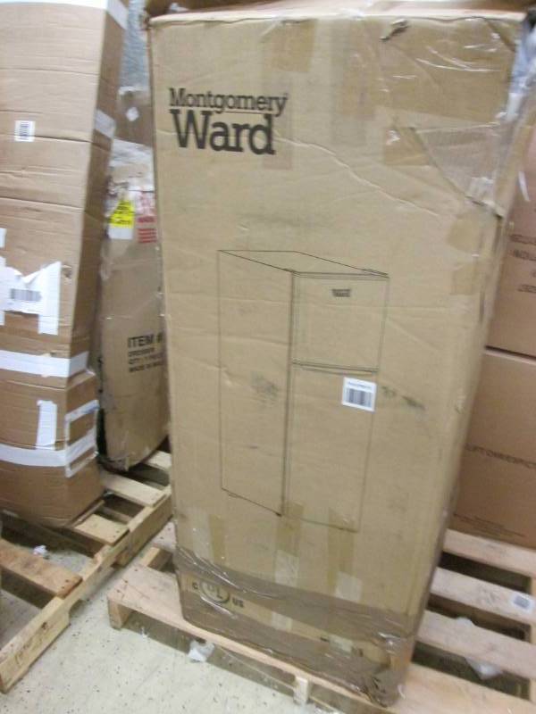 lot 85 image: 4.6 Cu. Ft. Black RefrigeratorFree...