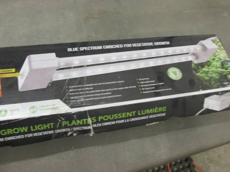 lot 132 image: Feit Electric 2 ft LED Plant Grow L...