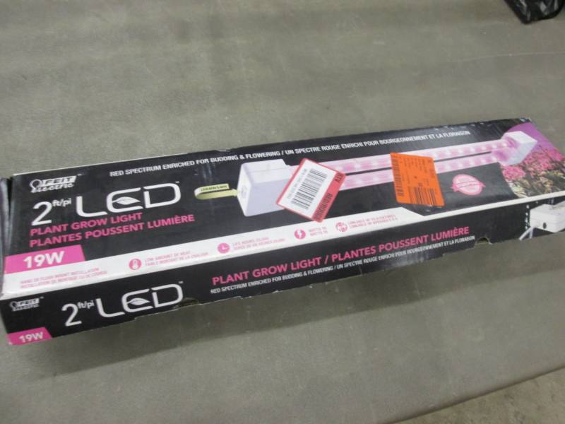 lot 164 image: Feit Electric 2 ft. 2-Light 30-Watt...