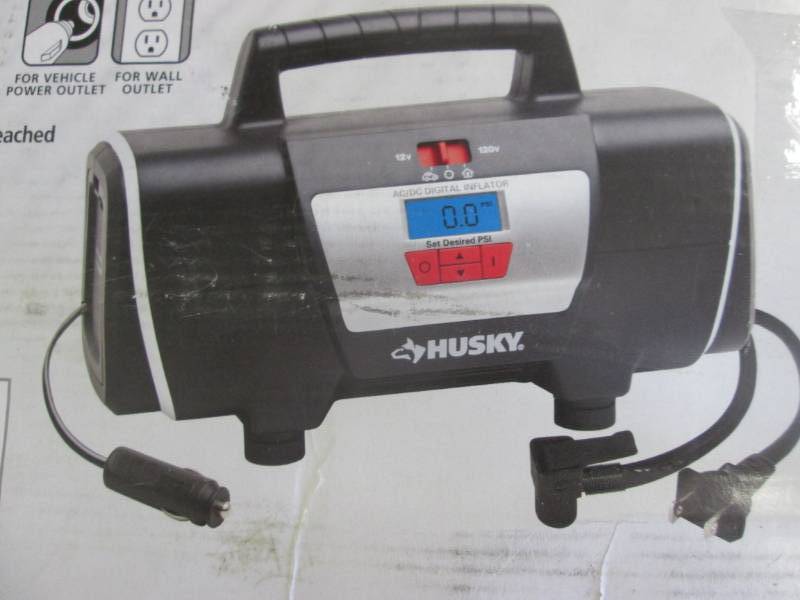 lot 252 image: Husky 12120 Volt Auto & Home Infla...