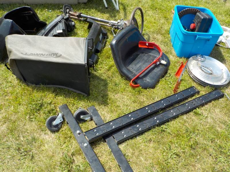 lot 77 image: Lot of Car Parts and Misc...