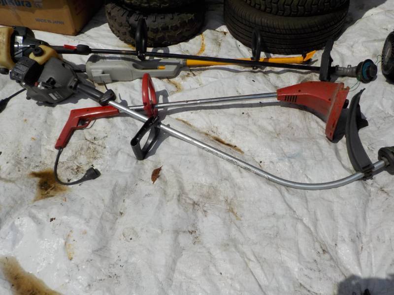 lot 80 image: Lot of Weed Whippers- untested...