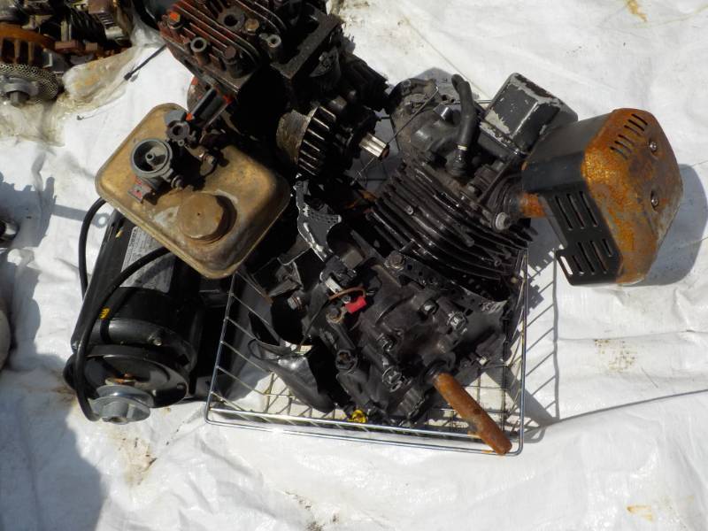 lot 82 image: Motors...